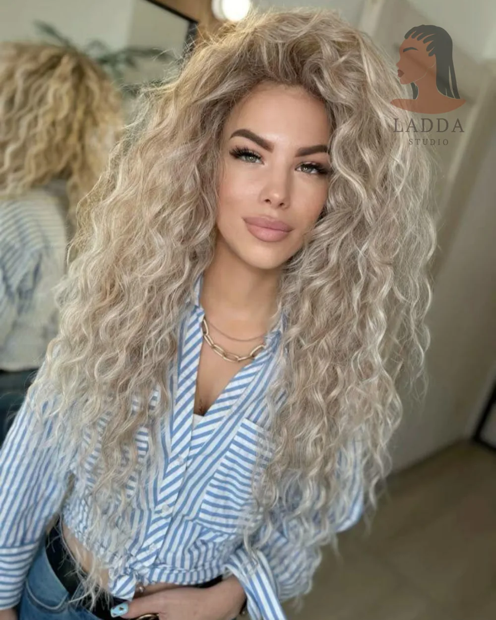 Açık sarı Rus afrosu çalışması — Ladda Studio Beşiktaş İstanbul